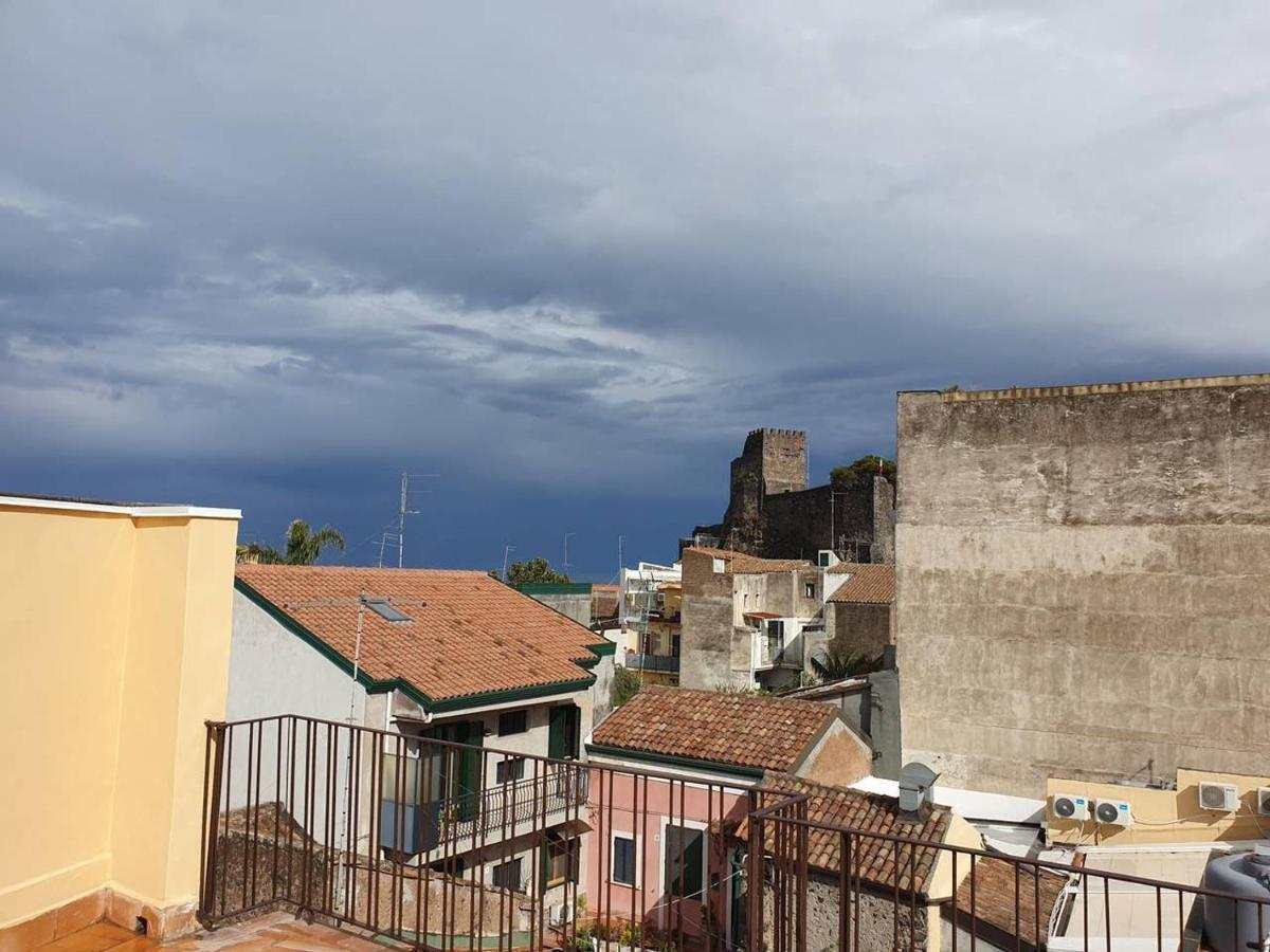 Charme In Aci Castello Apartment Exterior photo